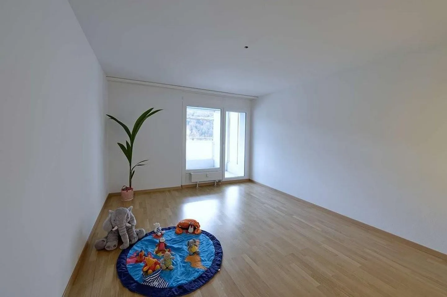 Dream home with a view of the greenery and Lake Wohlensee! - Photo 6 of 7