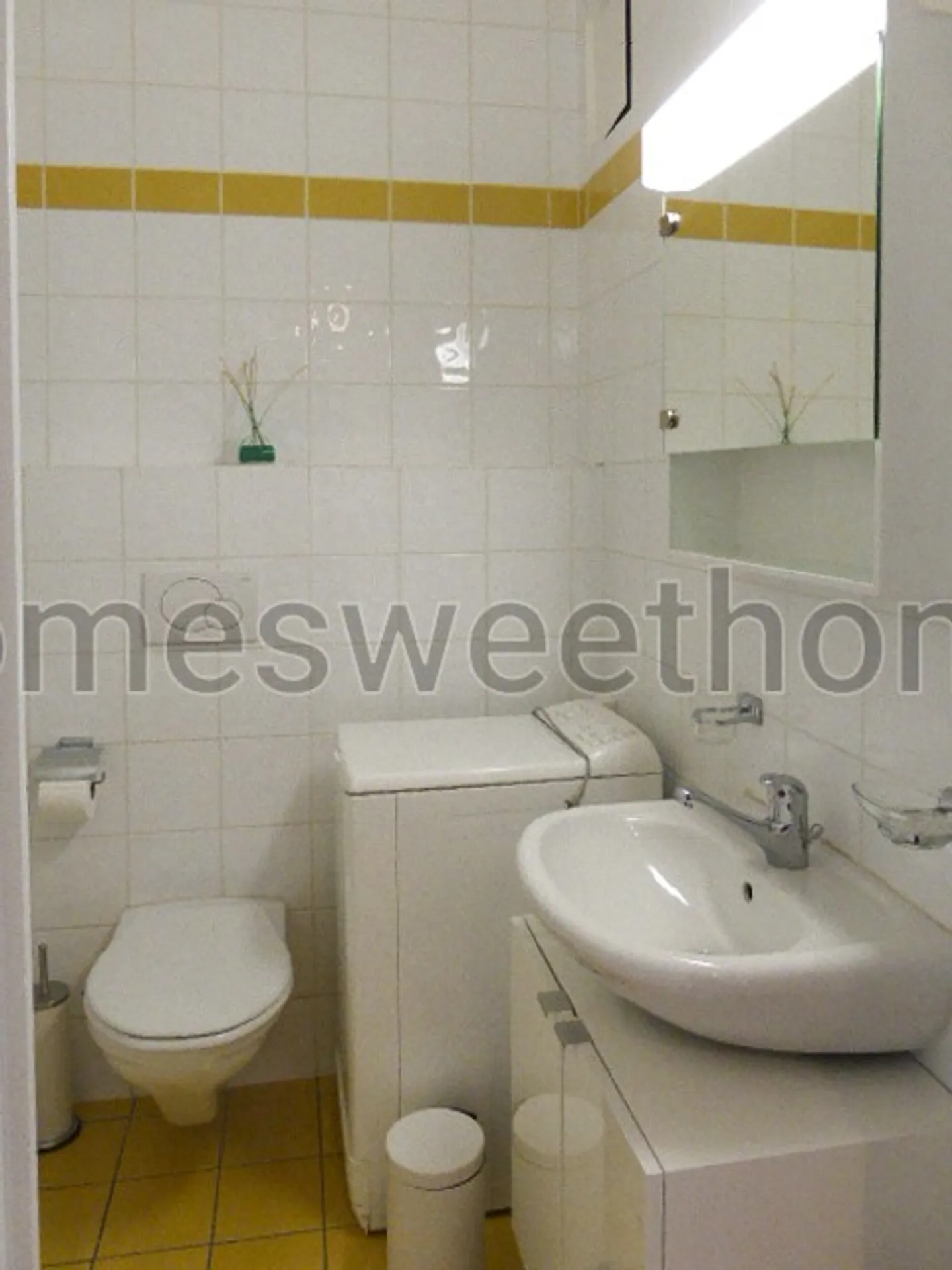 Furnished Apartment - Photo 7 of 9