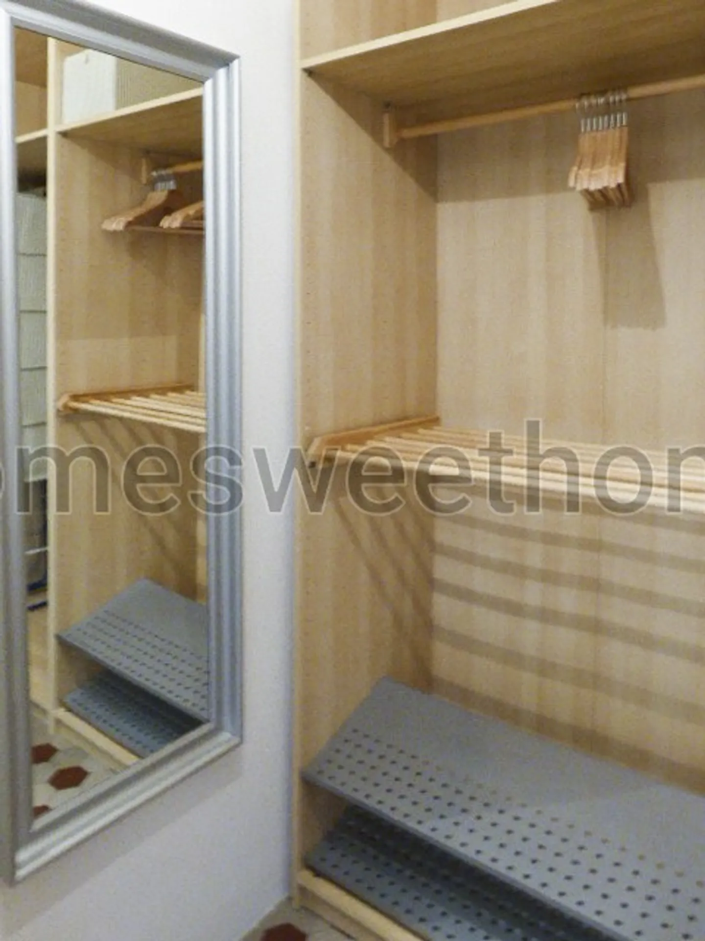 Furnished Apartment - Photo 8 of 9