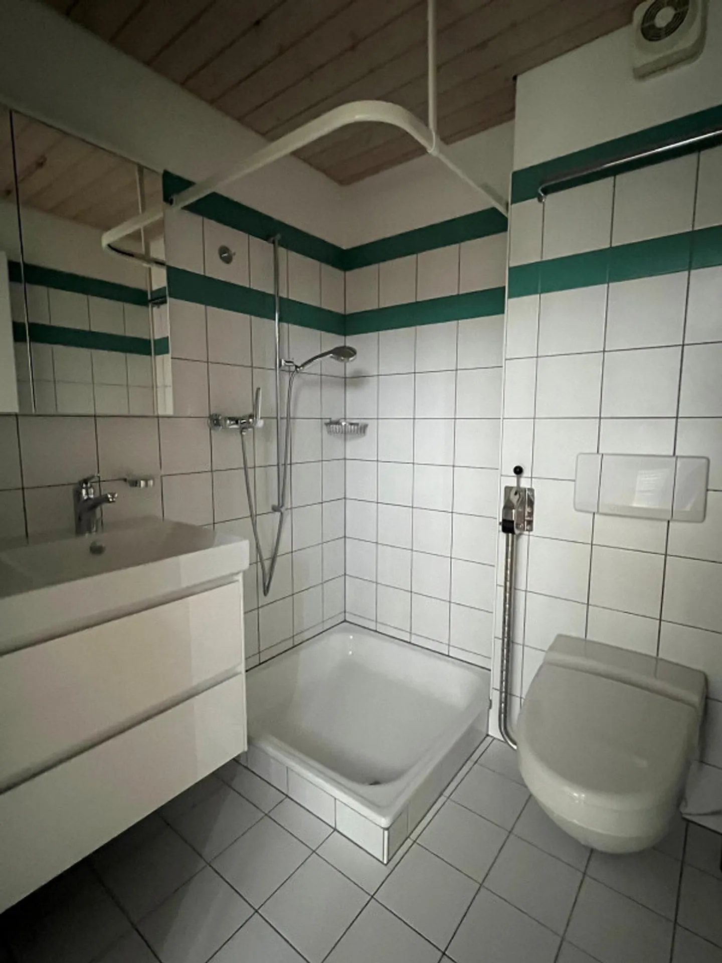 Spacious living with comfort - 128 m² of living space in the heart of Inwil - Photo 10 of 13