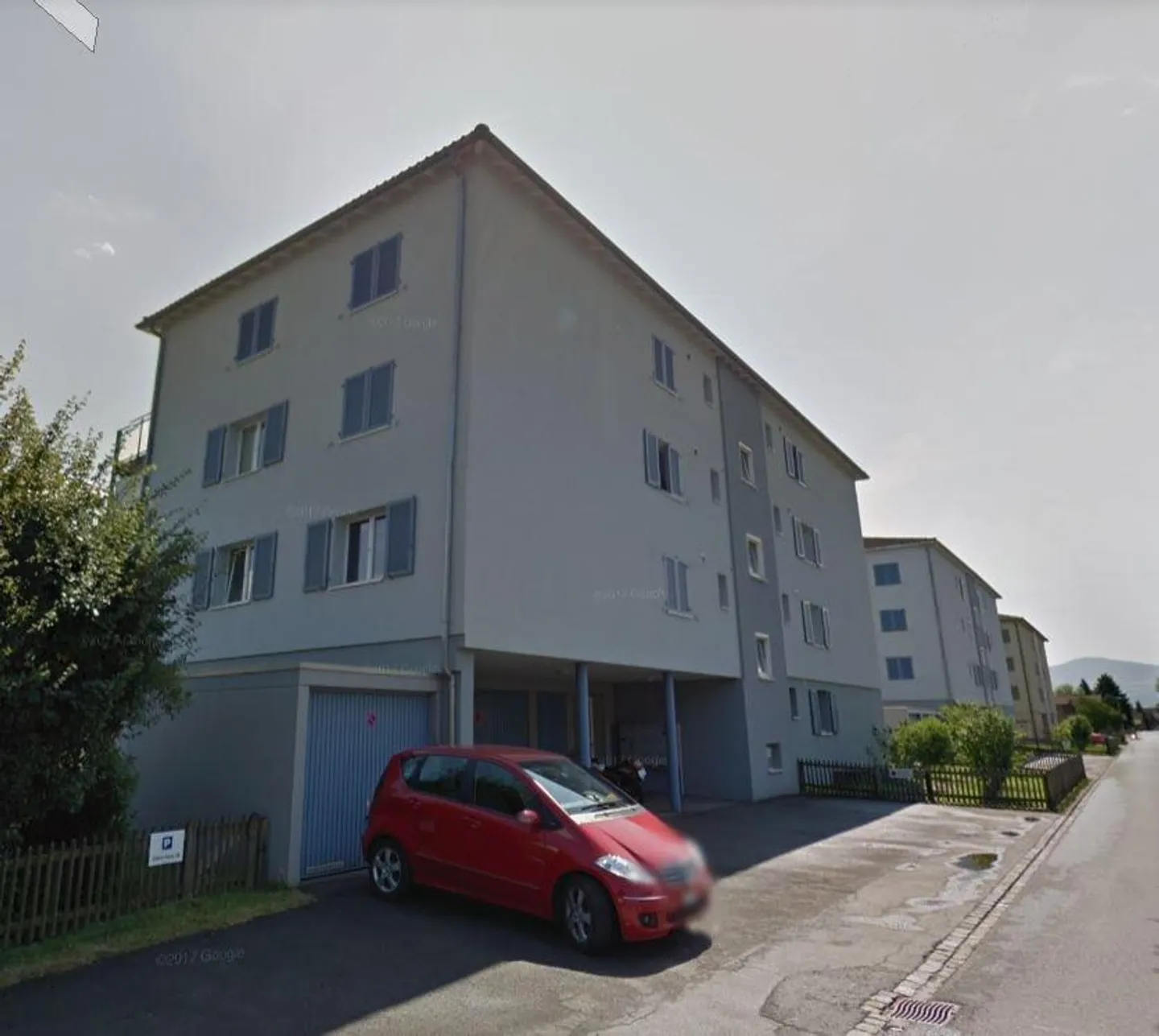 Appartement lumineux de 1,5 pièce avec grand balcon et vue - Photo 2 sur 13