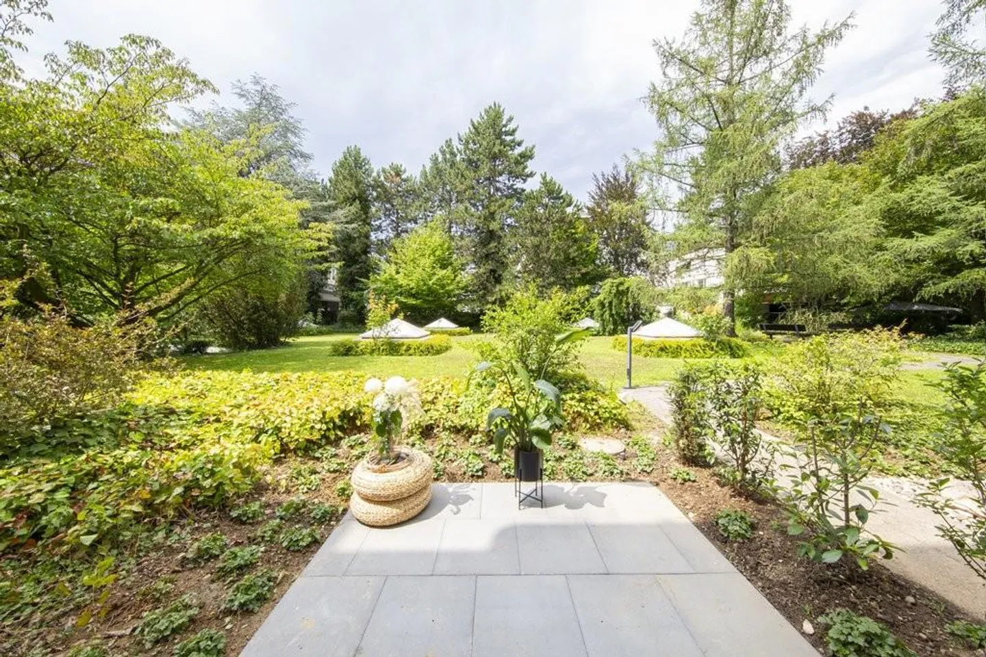 Atelier avec espace de jardin - AUCUNE POSSIBILITÉ D'HABITATION - Photo 5 sur 5