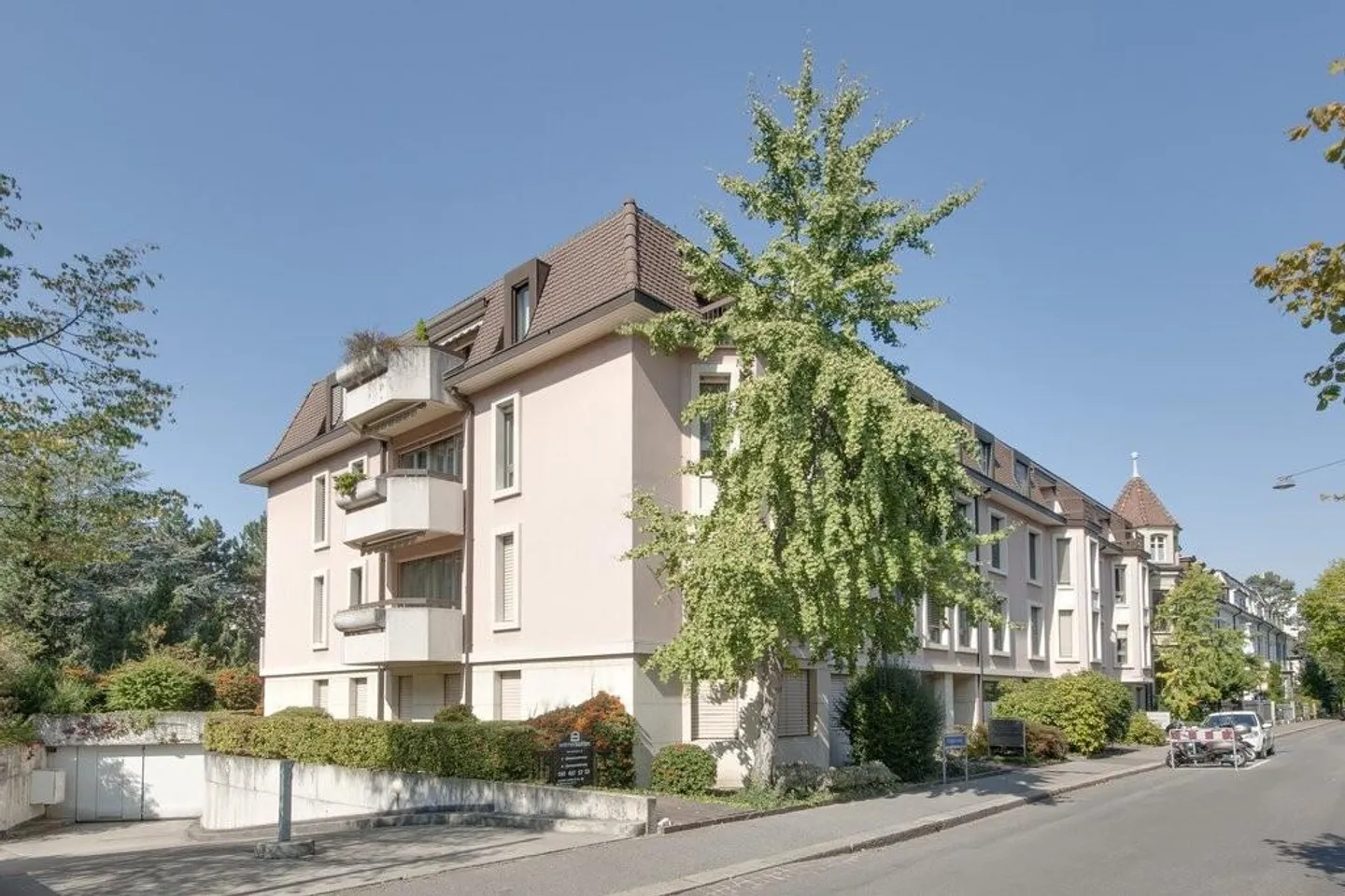 Atelier avec espace de jardin - AUCUNE POSSIBILITÉ D'HABITATION - Photo 1 sur 5