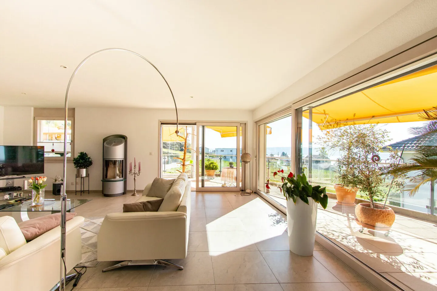Appartement de 4,5 pièces Qualité de vie au plus haut niveau - Photo 2 sur 17