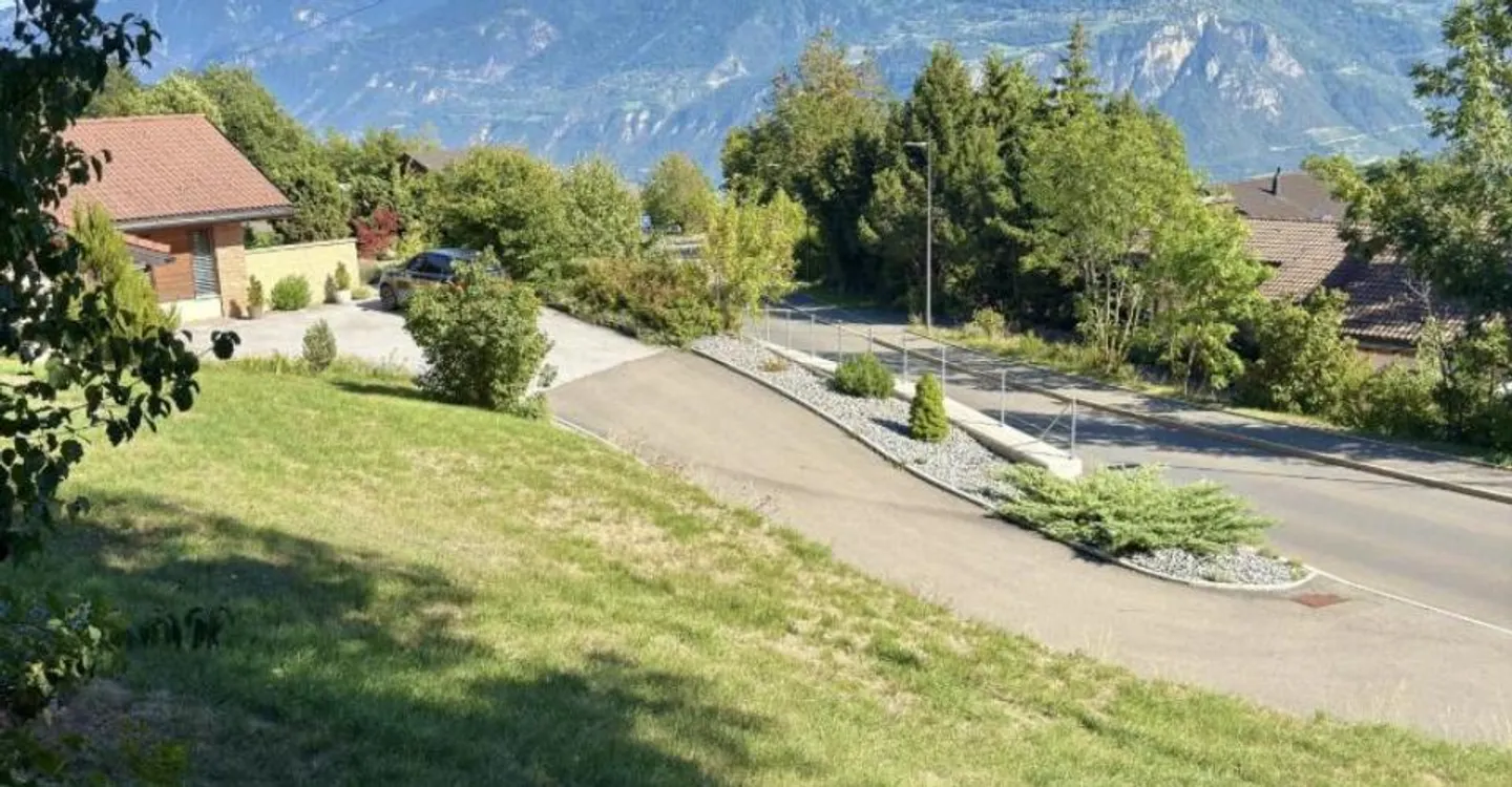 Terrain à bâtir avec vue panoramique - Photo 5 sur 6