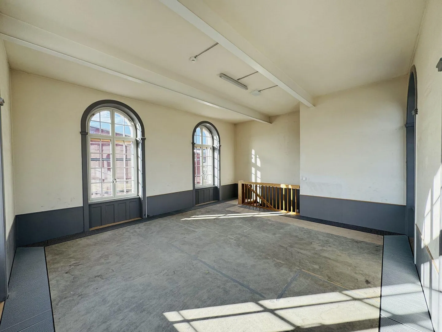 Bureau unique et entièrement aménagé à la gare de Bâle SBB - Photo 2 sur 8