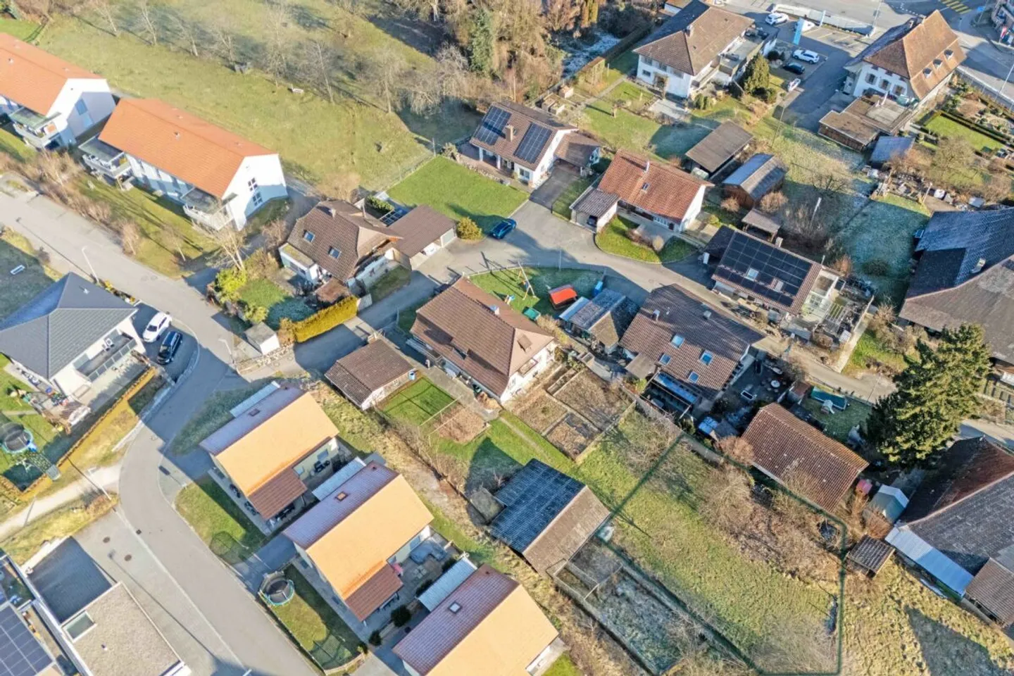 Opportunité d'investissement : réserve de terrain à bâtir de 750 m² avec potentiel de développement dans un environnement calme - Photo 6 sur 7
