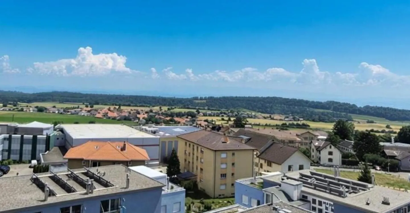 GERÄUMIGE 4.0 ZIMMER RENOVIERT MIT 95 M² MIT KAMIN UND AUSSICHT AUF DAS TAL - Foto 7 von 7