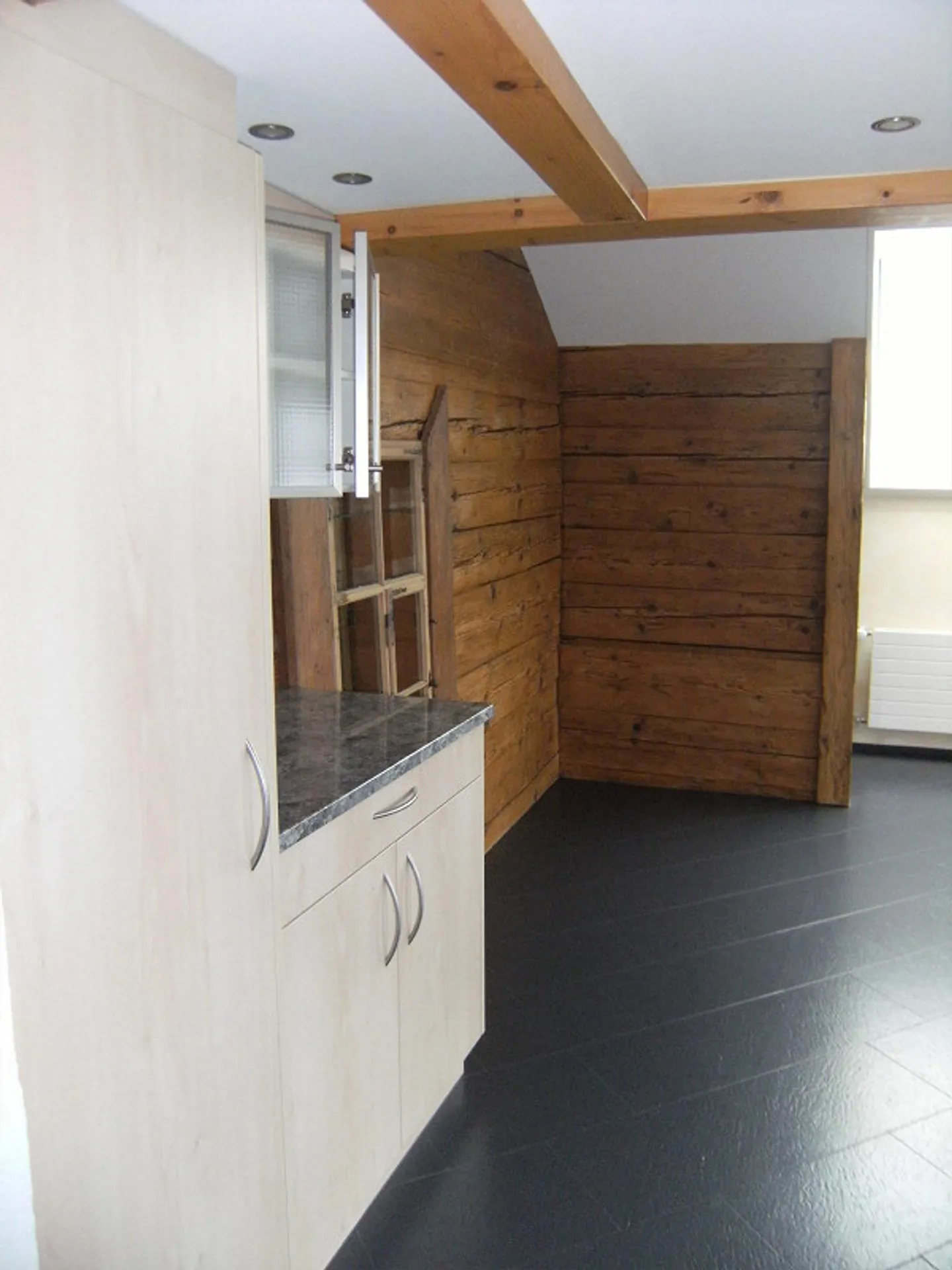 Appartement de 6,5 pièces dans un bel emplacement rural - Photo 2 sur 15