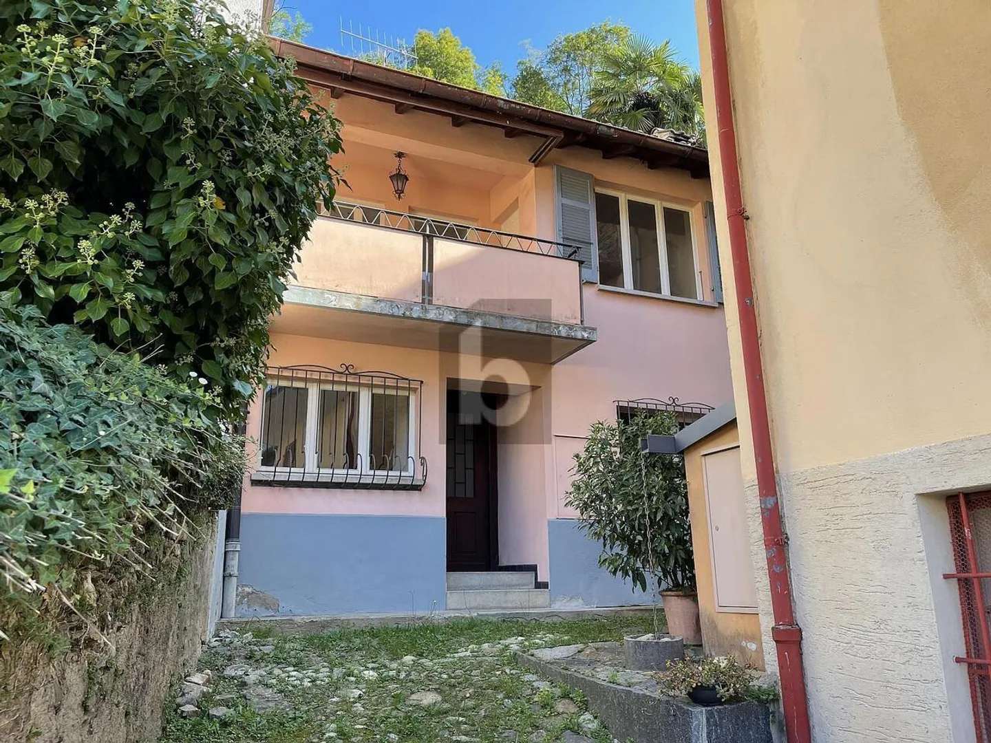 Casa spaziosa a Monteggio - Foto 2 di 4