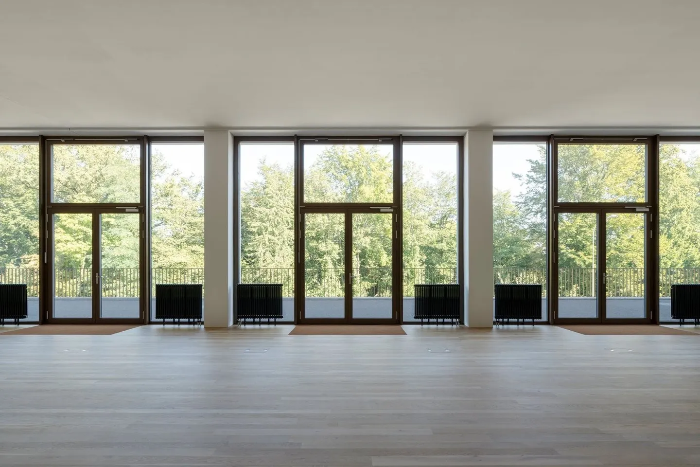 High-quality developed commercial spaces - Photo 2 of 8