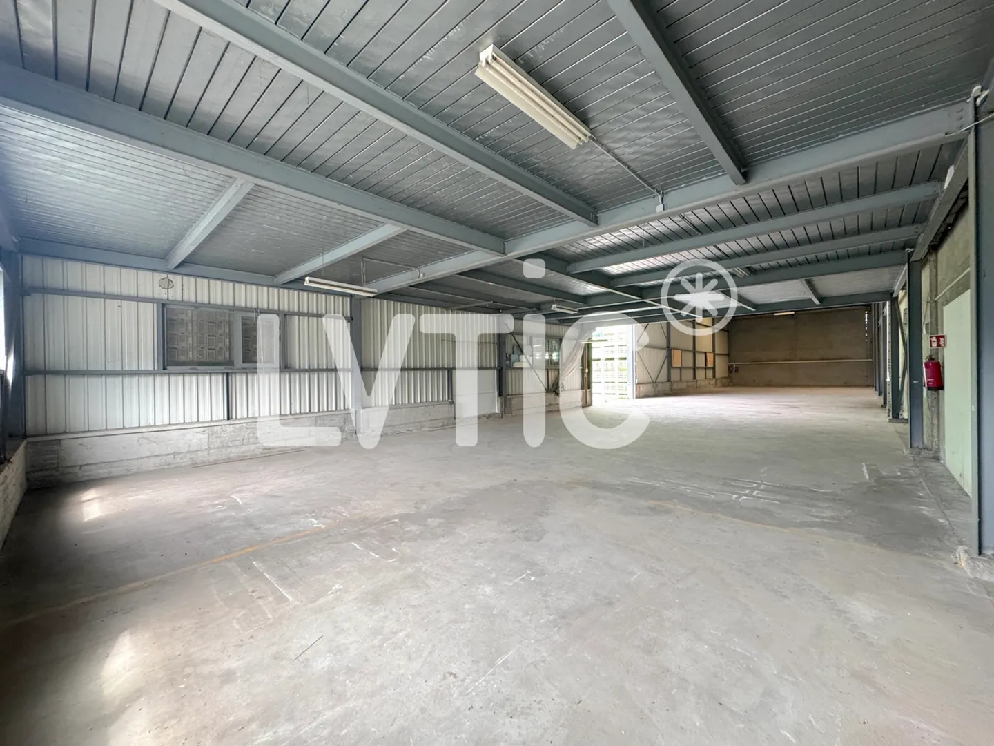 440 m2 Lager zu vermieten in Charrat - Foto 3 von 12