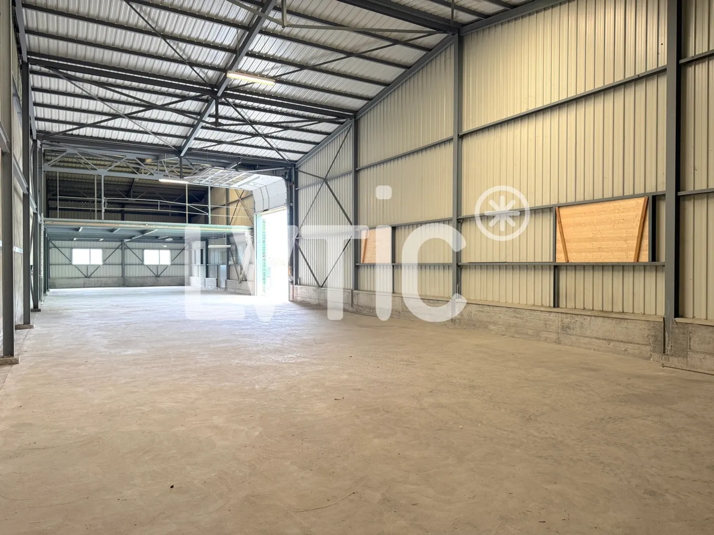 440 m2 Lager zu vermieten in Charrat - Foto 7 von 12