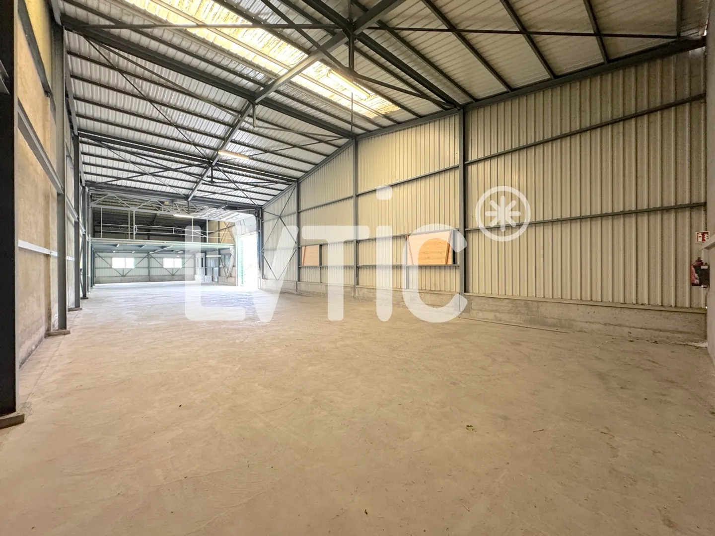 440 m2 Lager zu vermieten in Charrat - Foto 8 von 12