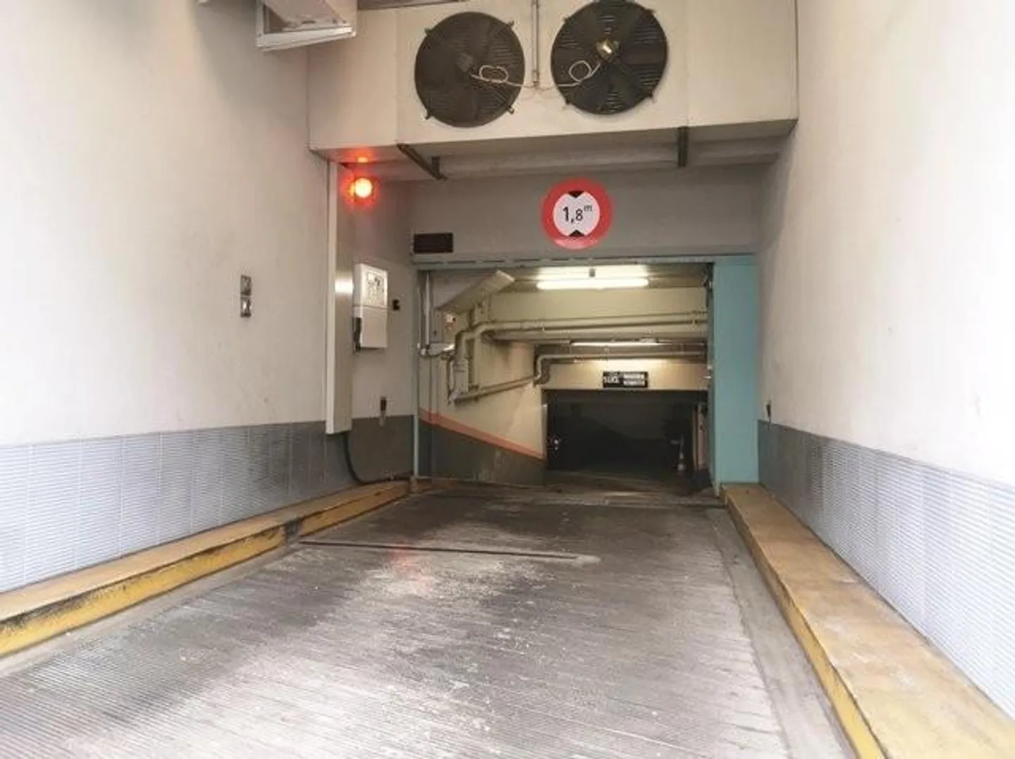 Places de parking dans le quartier de Birsig - Photo 1 sur 9