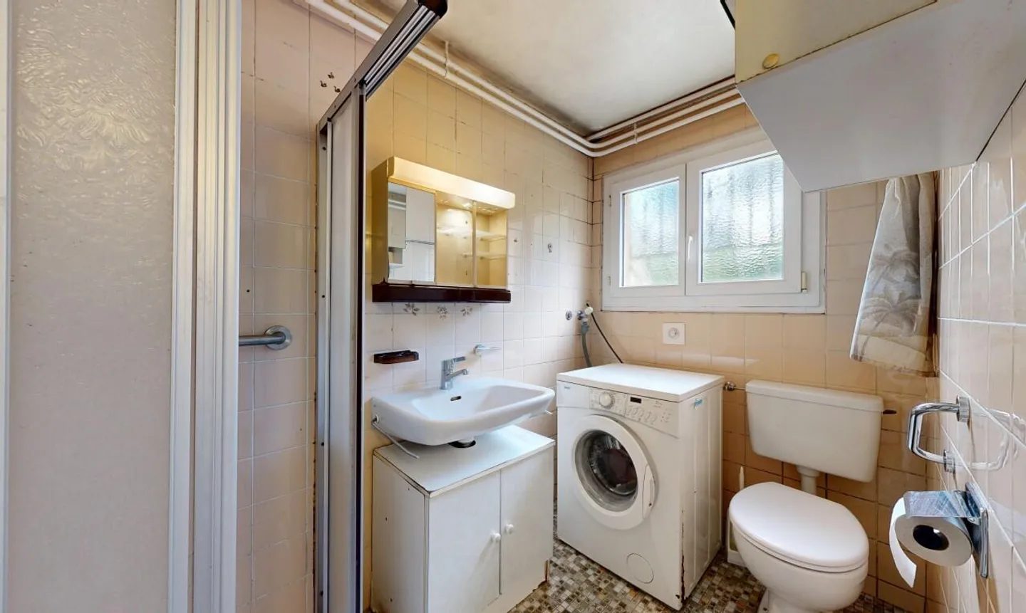 Exclusif : Petite maison de 3 pièces à rénover - Photo 7 sur 11