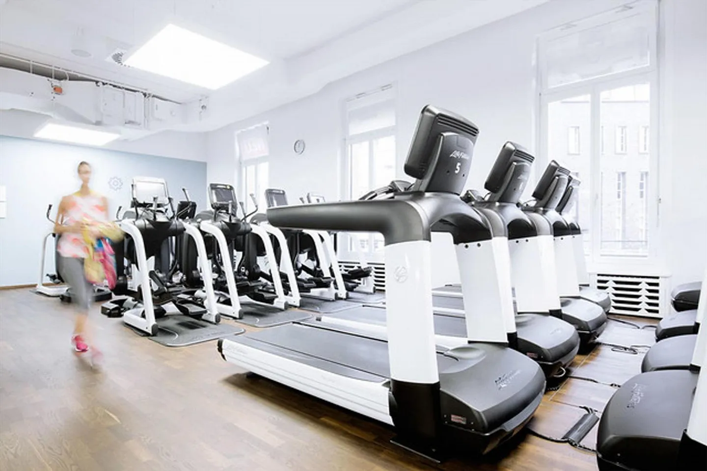 Appartement meublé 1 chambre avec service au centre de Biel incluant ACTIVE Fitness - Photo 5 sur 10