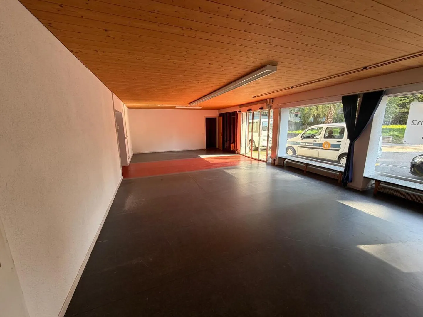Attractive commercial spaces 116 m² in a central location in Burgdorf - Photo 4 of 9