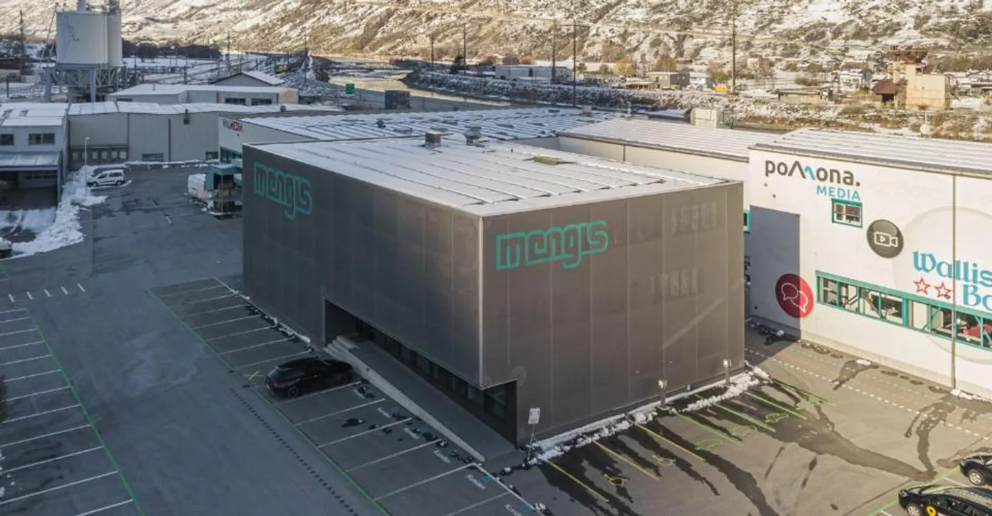 State-of-the-art commercial complex in Visp - Your success starts here! - Photo 1 of 12