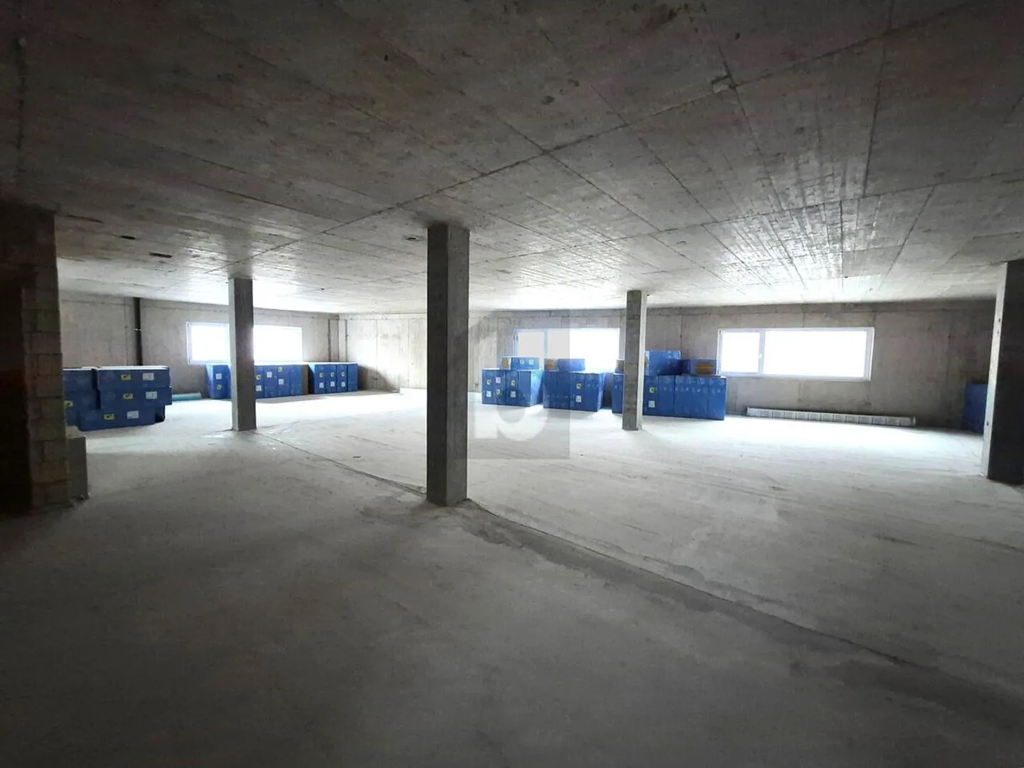 NOUVEAU BÂTIMENT, USAGE POLYVALENT - Photo 3 sur 6