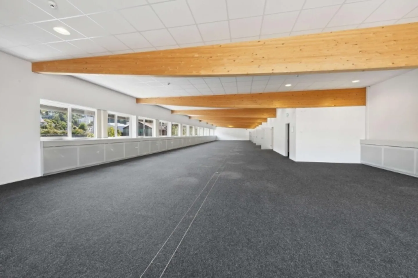 «Helle Büroräumlichkeiten zu vermieten» - Foto 4 von 10