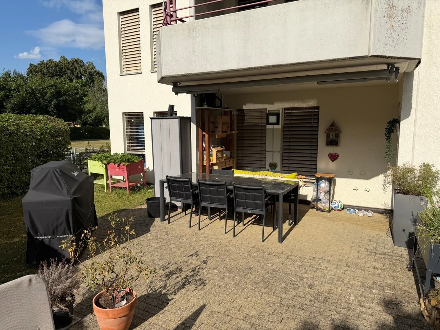 Appartamento familiare di 5,5 stanze con terrazza giardino a Zuchwil - Foto 2 di 12