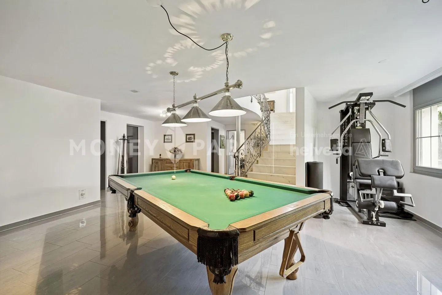 Villa mit Pool und Seesicht - Foto 6 von 13