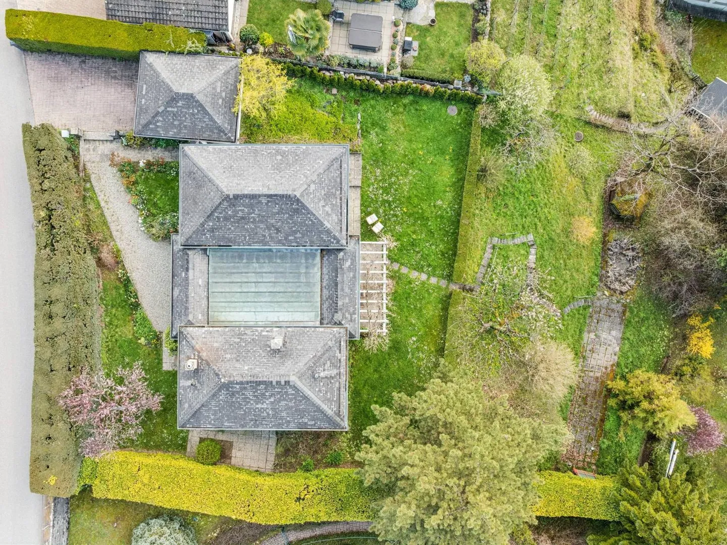 7,5-Zimmer-Haus - Foto 2 von 13