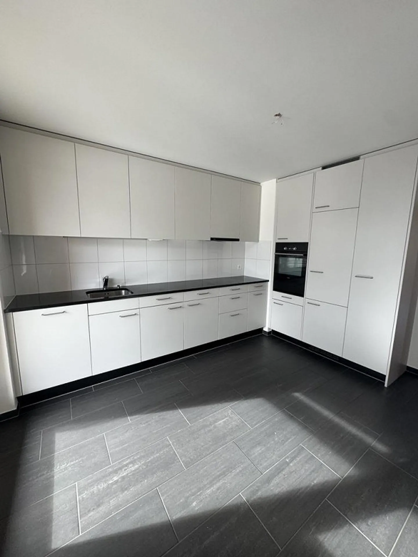 Appartement attrayant de 3 pièces près de la gare de Badischer - Photo 1 sur 9