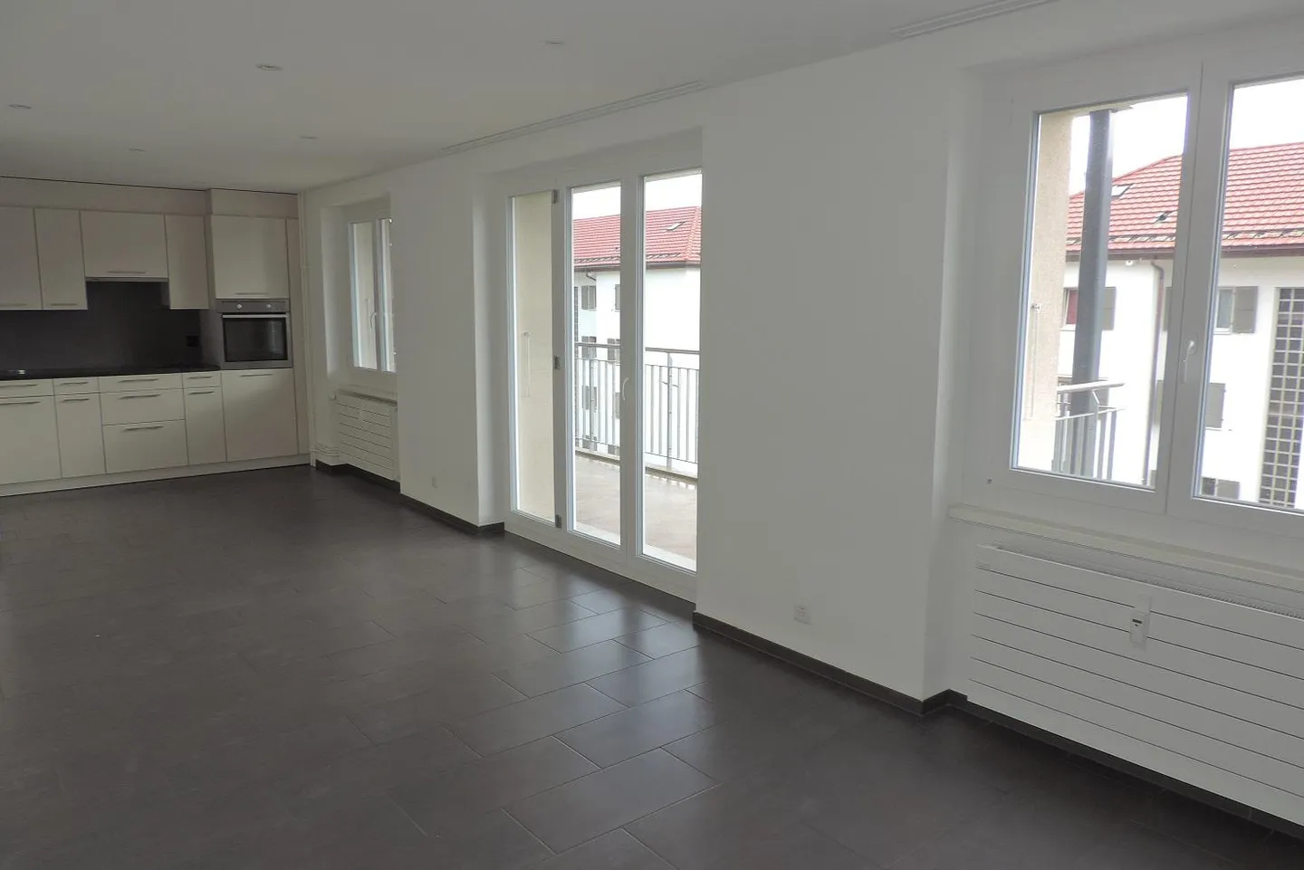 Charming 3-Room Apartment - Photo 2 of 12