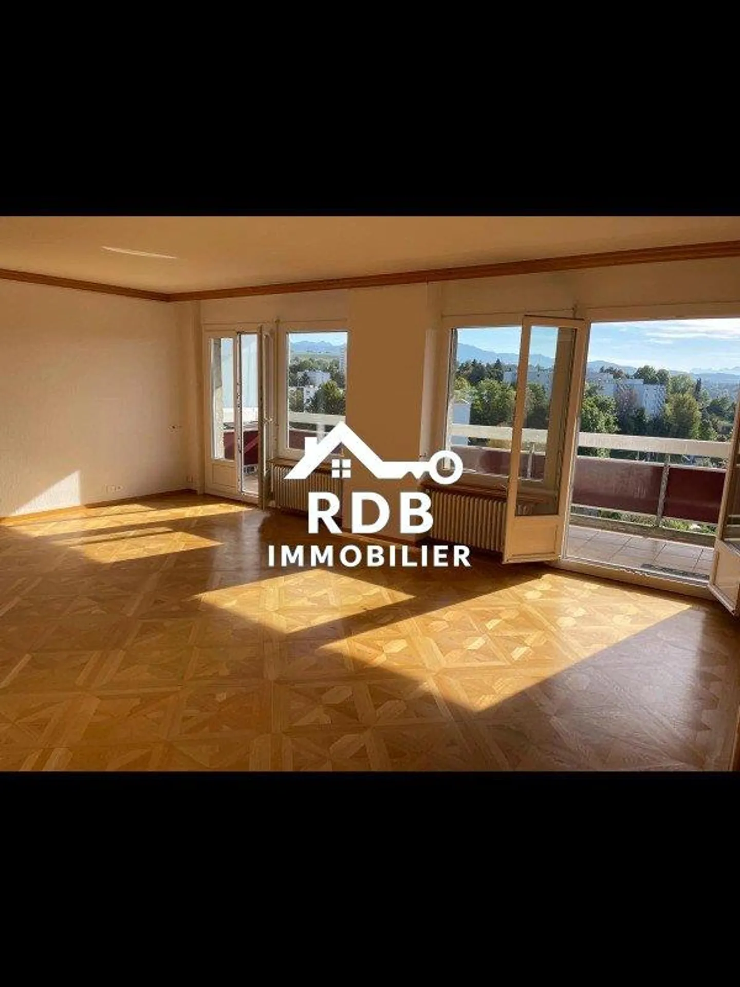 Magnificent 5.5-room apartment, centrally located, 145m2 on the 9th and last floor. - Photo 1 of 13