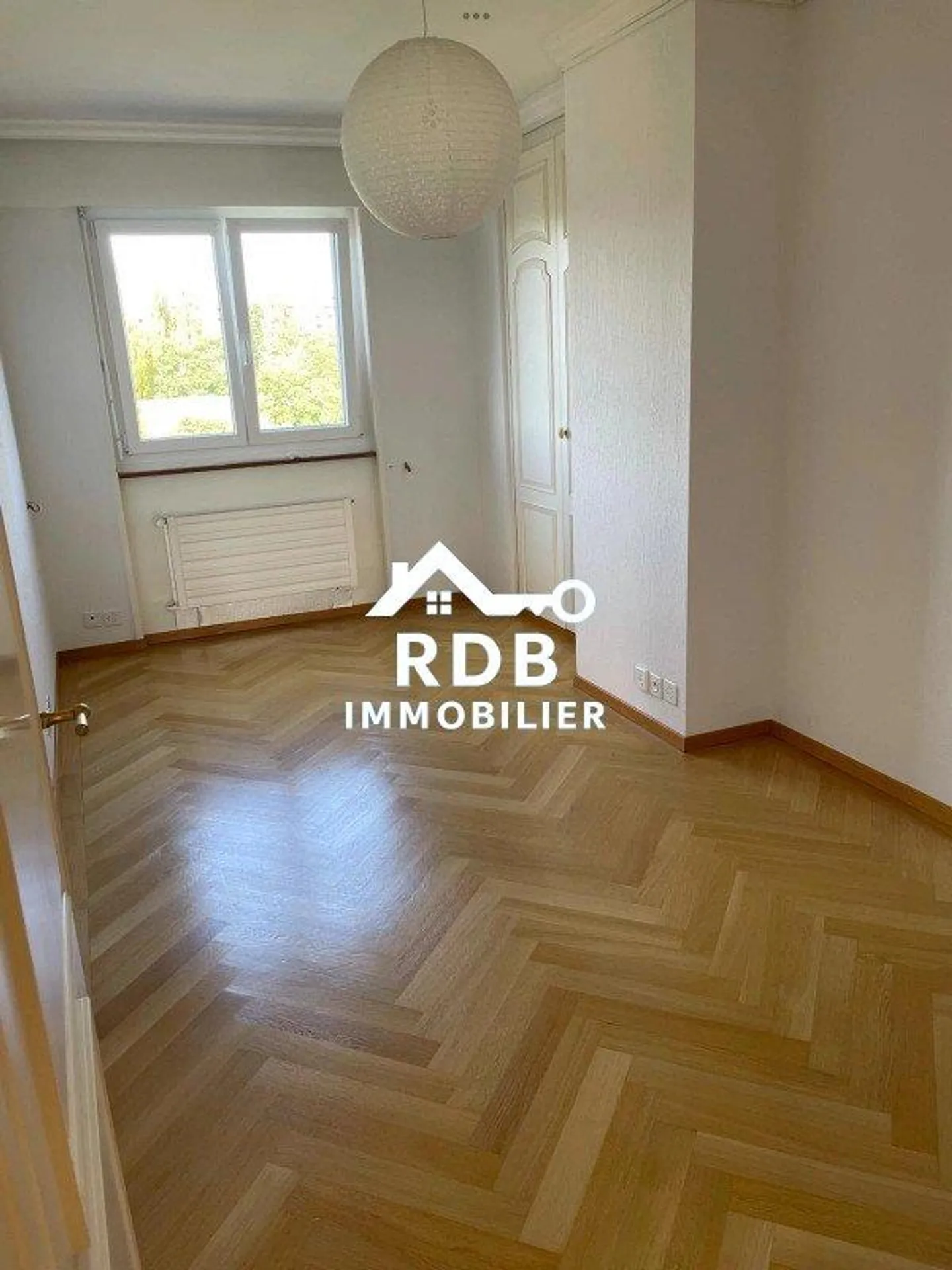 Magnificent 5.5-room apartment, centrally located, 145m2 on the 9th and last floor. - Photo 6 of 13