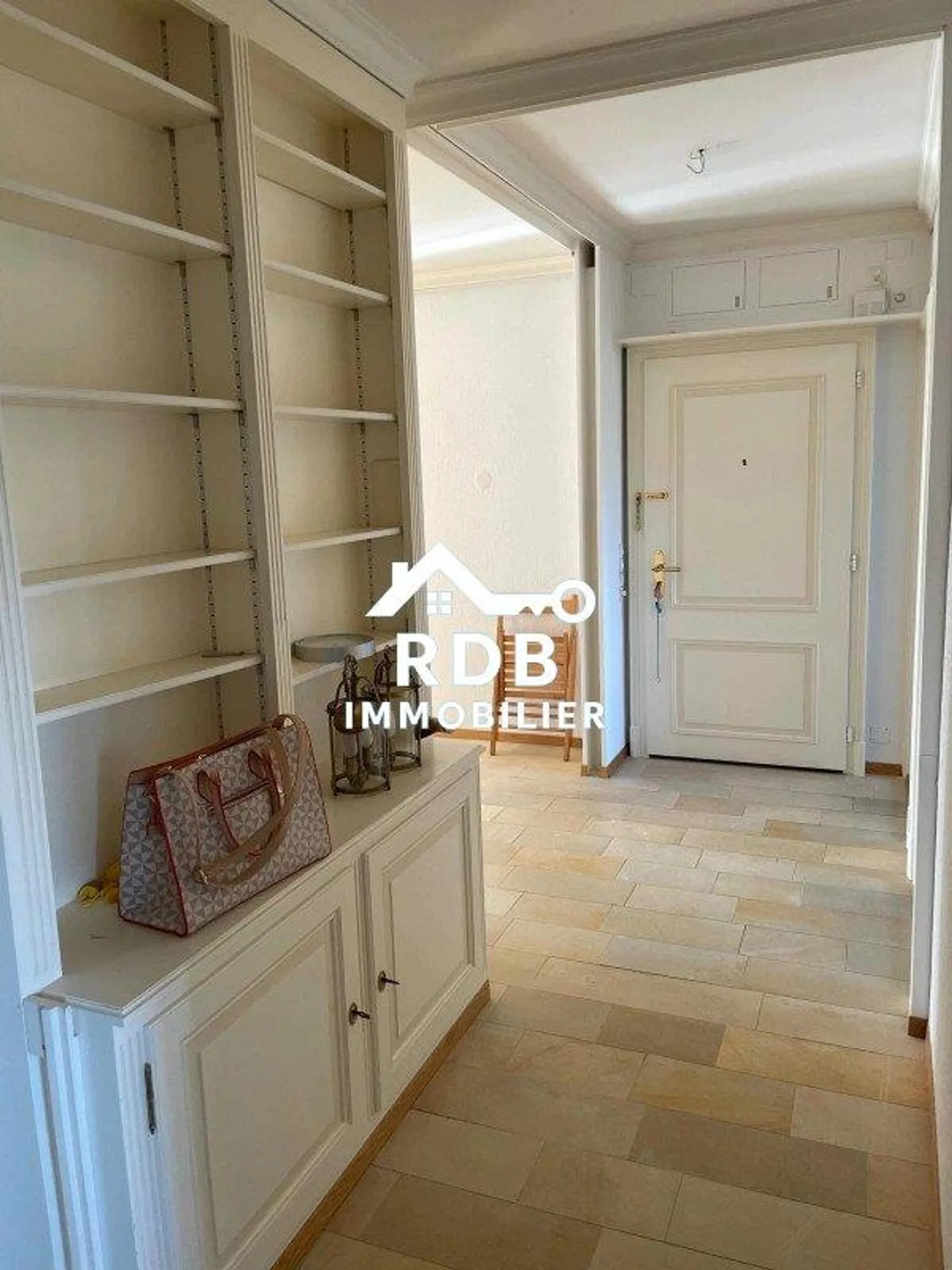 Magnificent 5.5-room apartment, centrally located, 145m2 on the 9th and last floor. - Photo 5 of 13