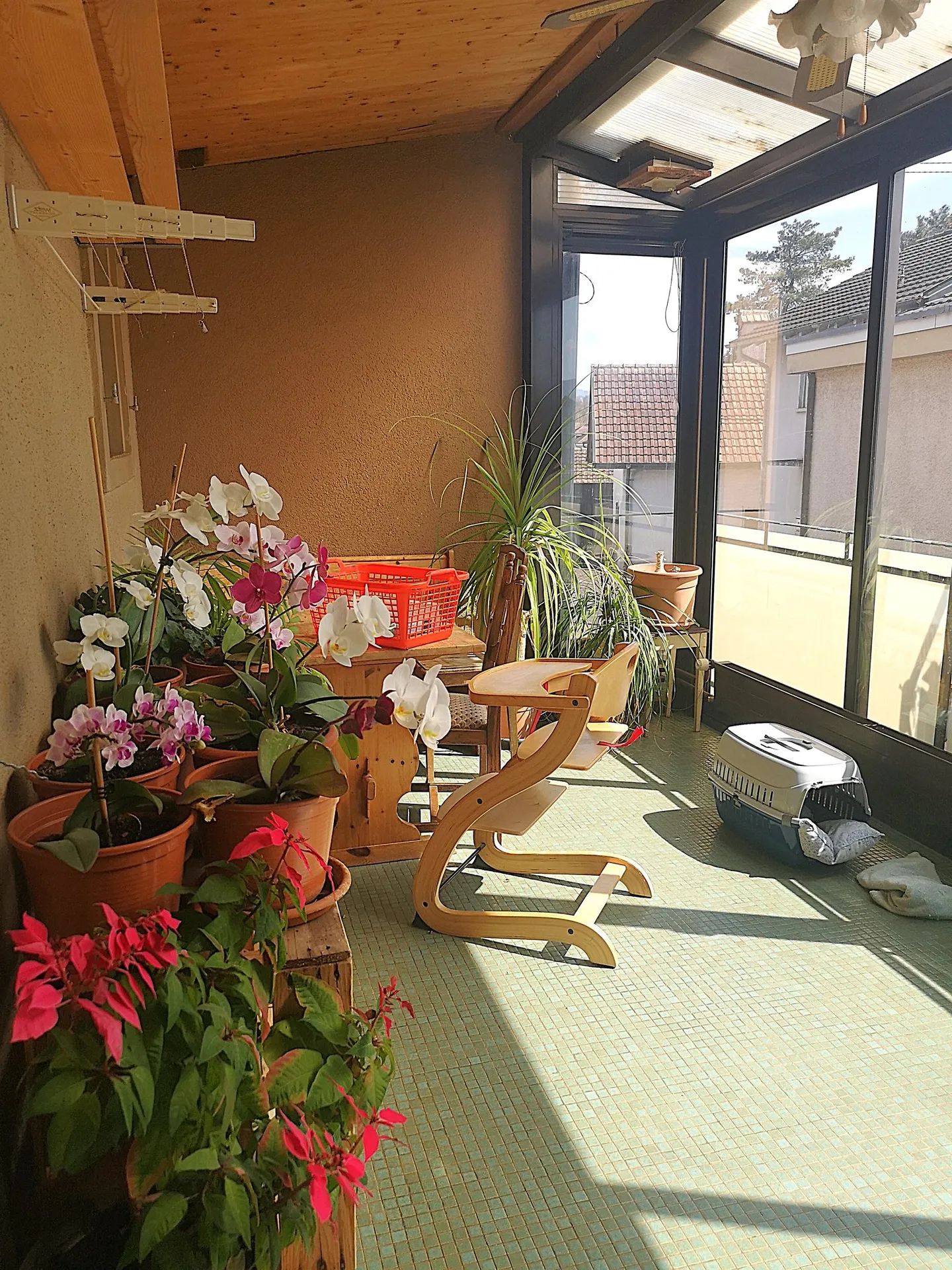 Casa con 2 appartamenti, veranda, giardino, garage: ristrutturazioni necessarie - Foto 16 di 37