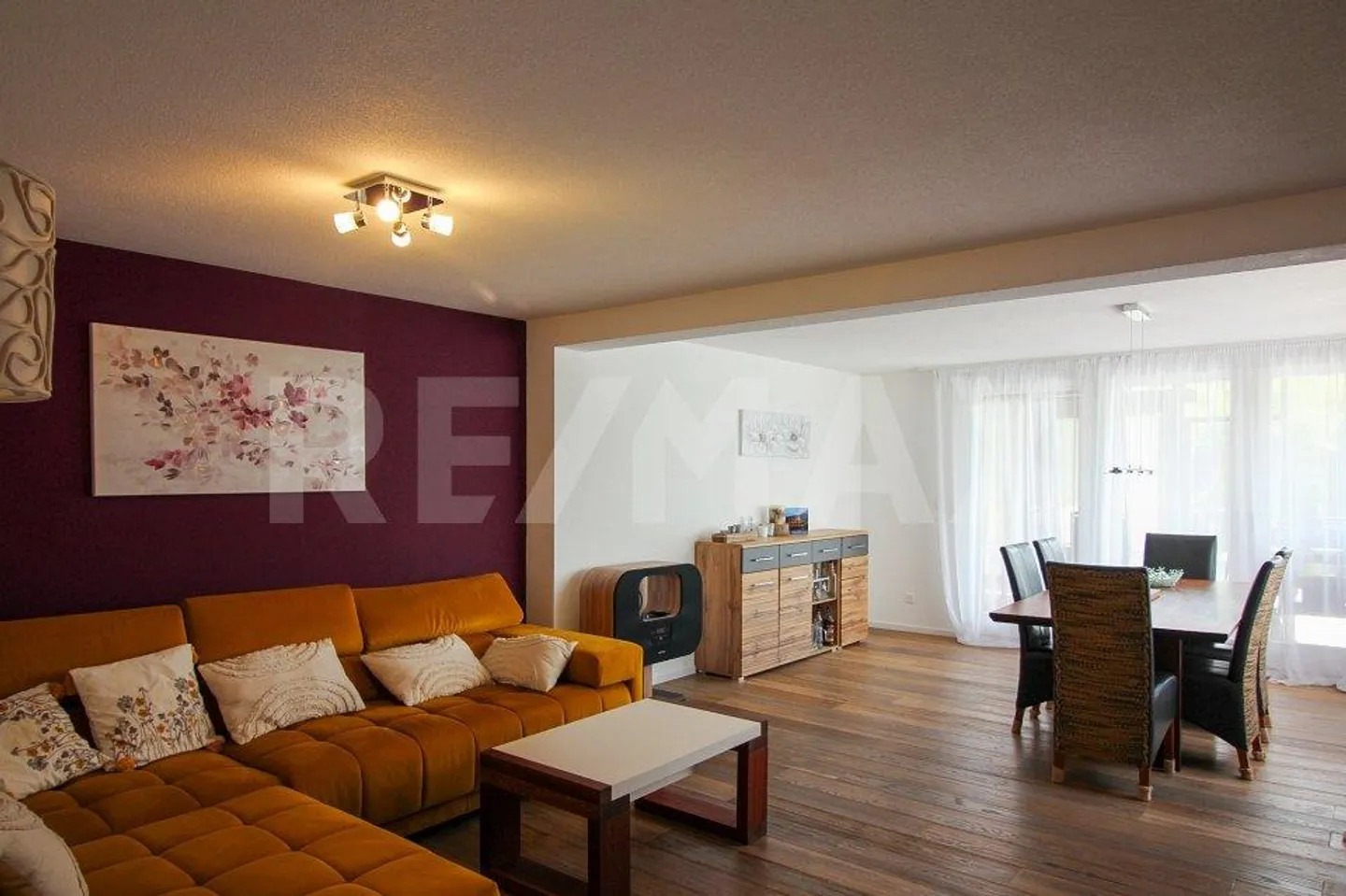 Stylishly renovated 7.5-room single-family home in a quiet location with well-kept... - Photo 1 of 13