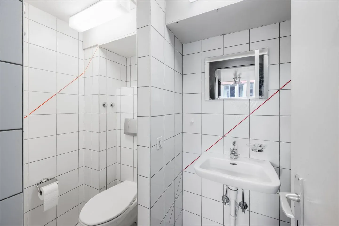 Außergewöhnliches Gewerbeobjekt im Herzen von Neuchâtel - Foto 10 von 10