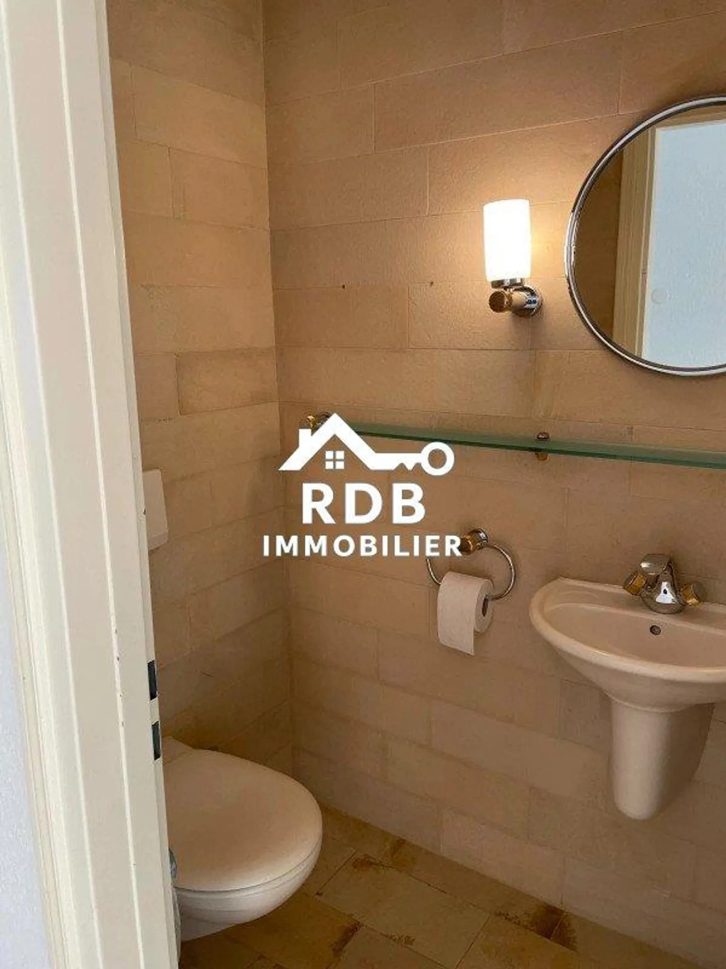 Magnificent 5.5-room apartment, centrally located, 145m2 on the 9th and last floor. - Photo 12 of 13