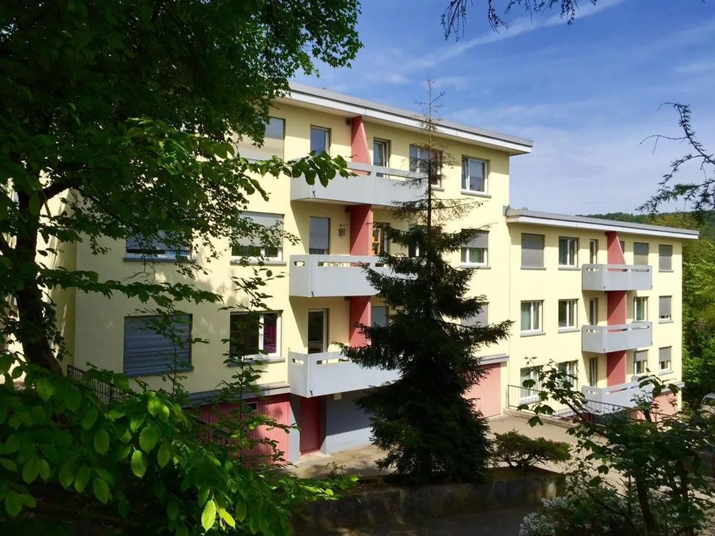 Una posizione idilliaca e tranquilla a Witikon - Foto 1 di 6