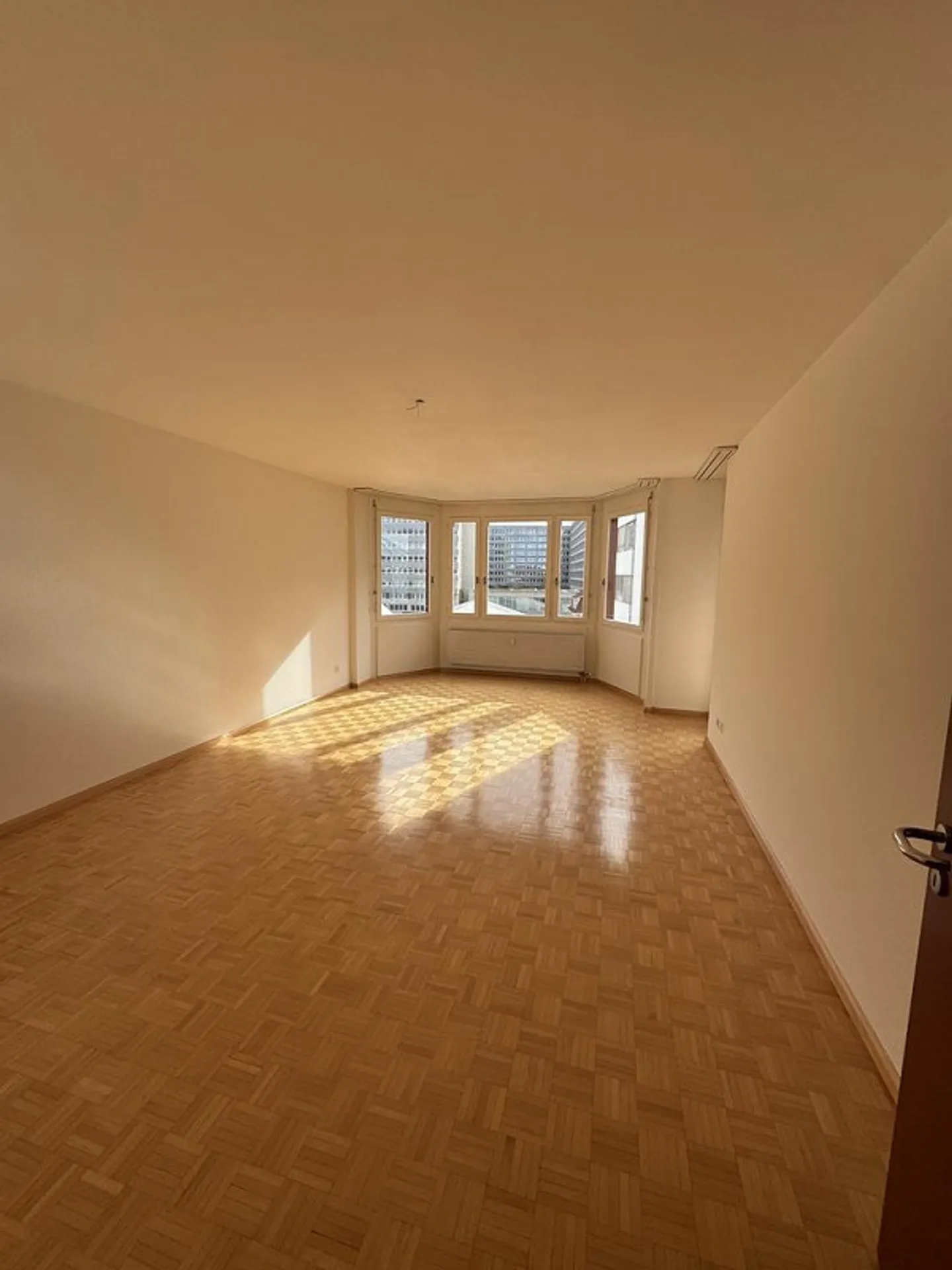 Appartement attrayant de 3 pièces près de la gare de Badischer - Photo 9 sur 9