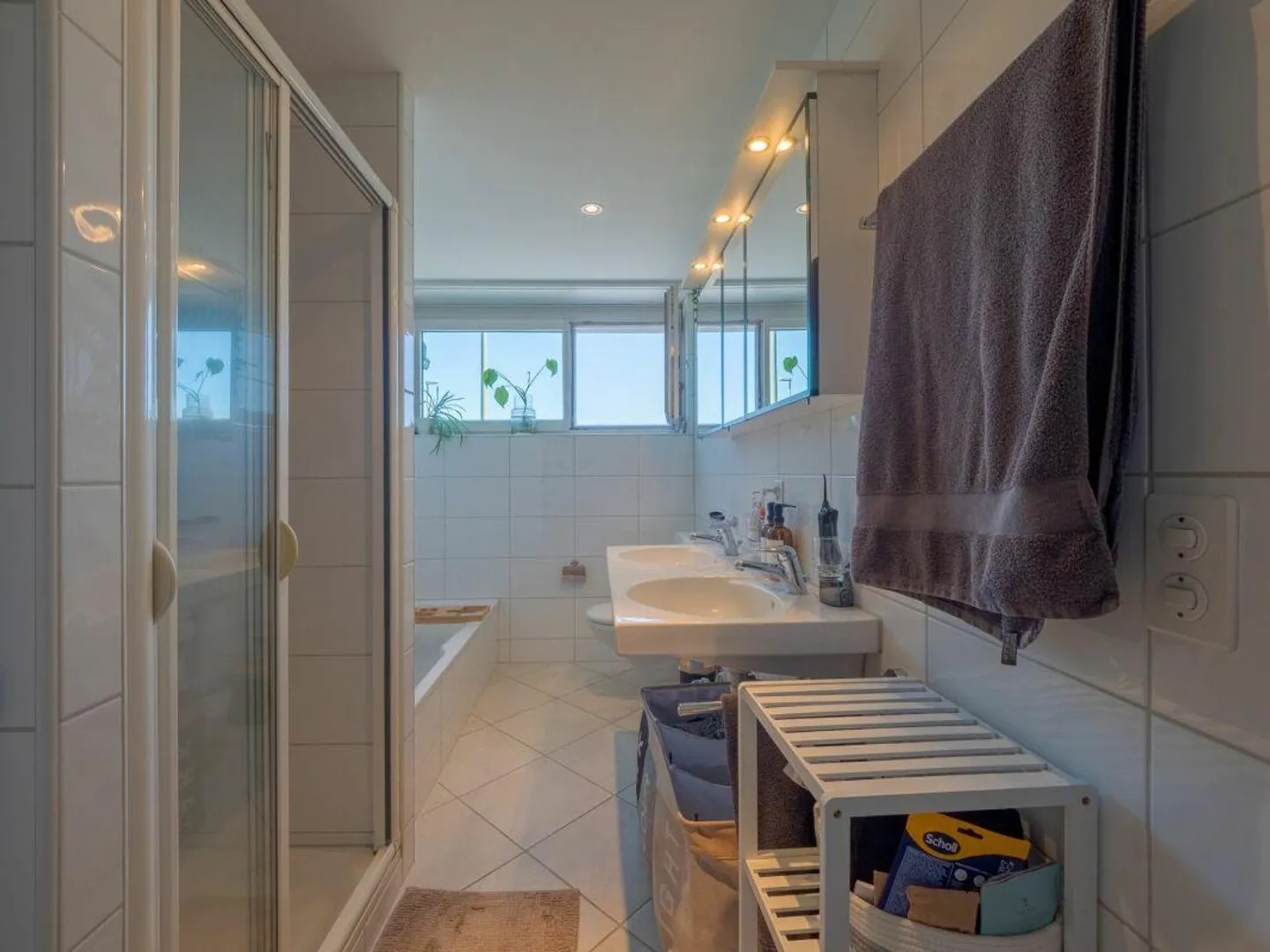 Appartement lumineux 4.5 Z' plus véranda (chauffée) et garage - Photo 9 sur 13