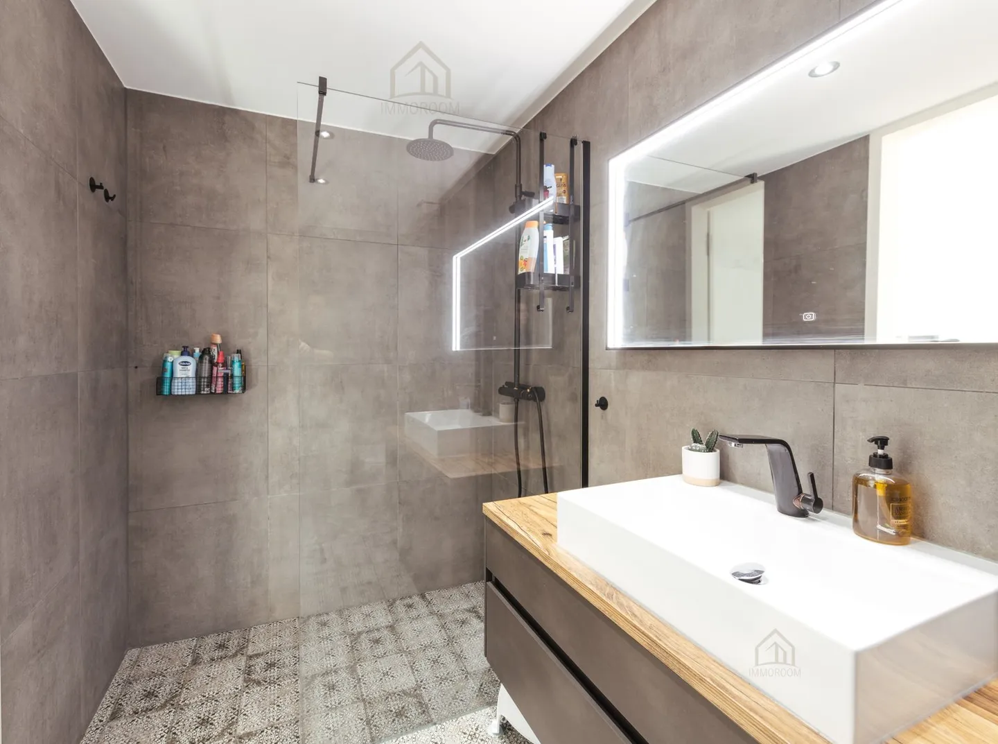 Appartement attrayant - ensoleillé et modernisé avec style - Photo 8 sur 16