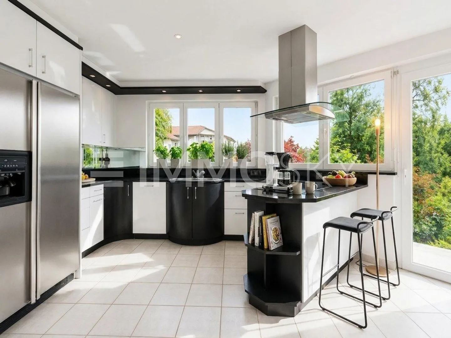 Exclusive living by the Old Aare with winter garden and indoor pool - Photo 2 of 5