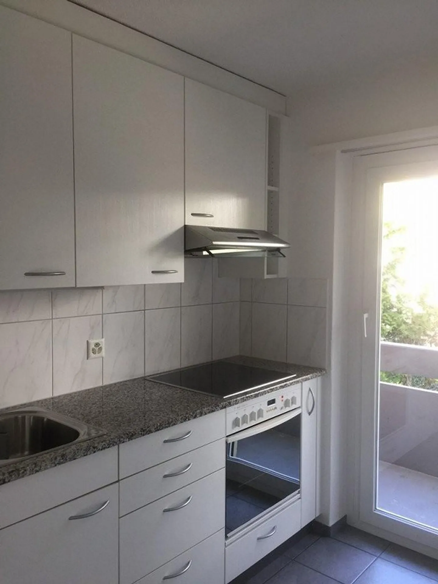 Una posizione idilliaca e tranquilla a Witikon - Foto 2 di 6