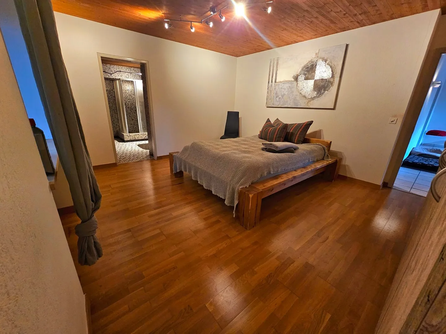 Incantevole casa plurifamiliare con parte commerciale a Röschenz - Foto 3 di 17