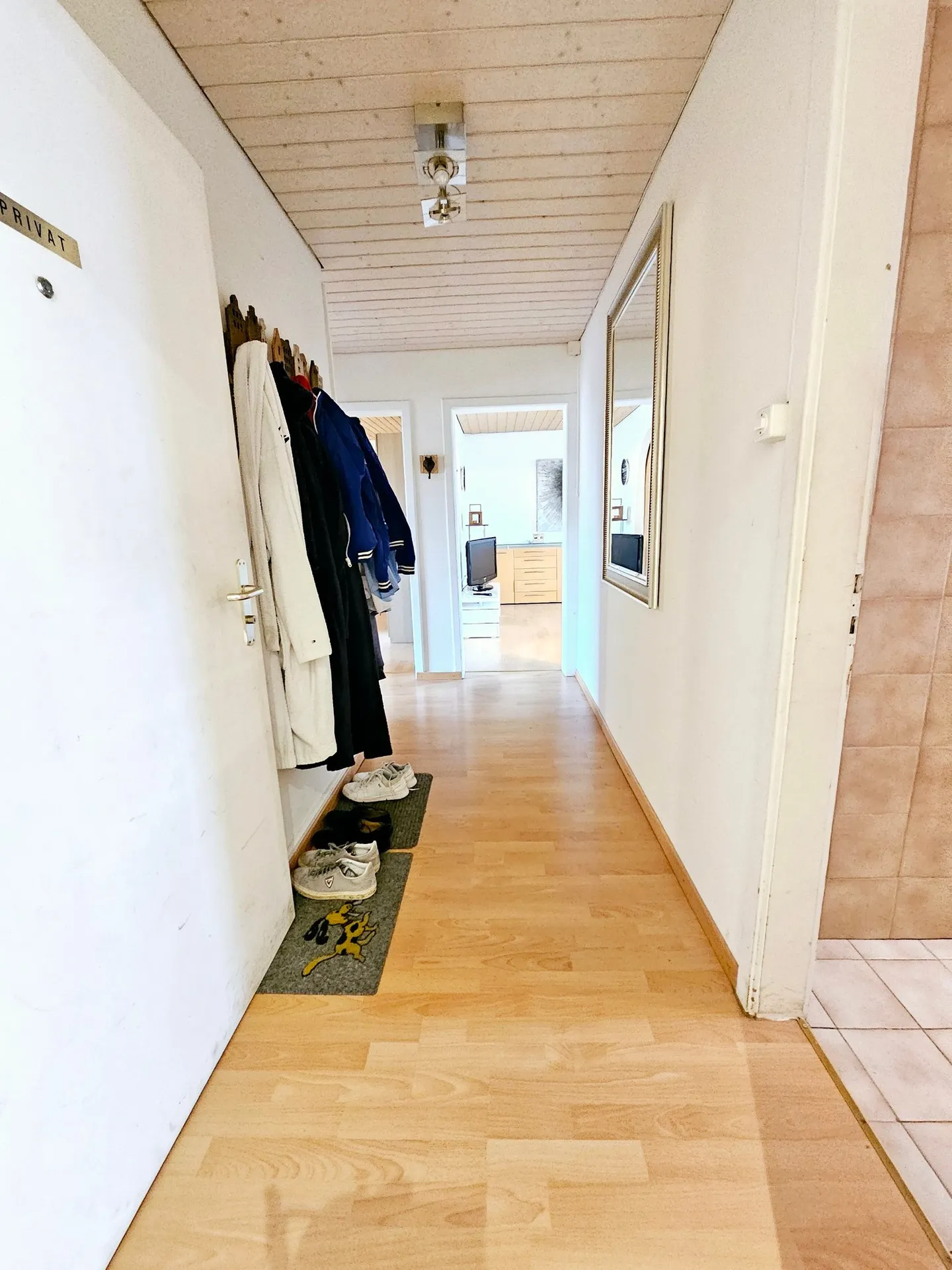 Incantevole casa plurifamiliare con parte commerciale a Röschenz - Foto 8 di 17