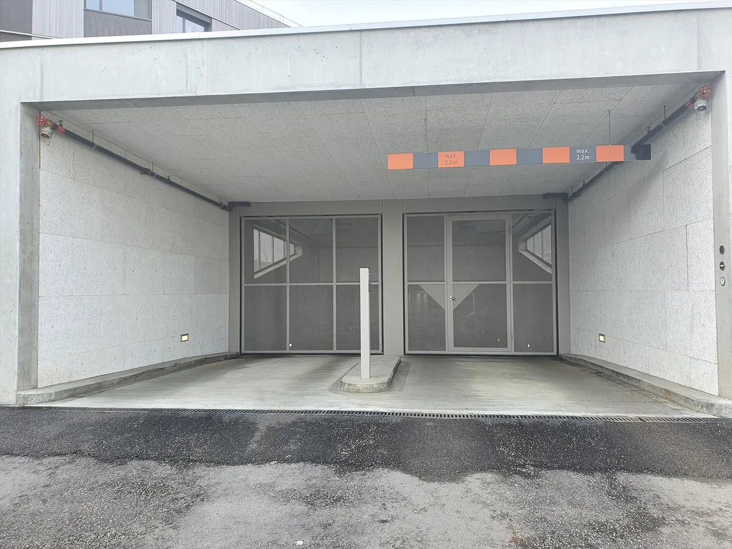 Underground place - Photo 2 of 4