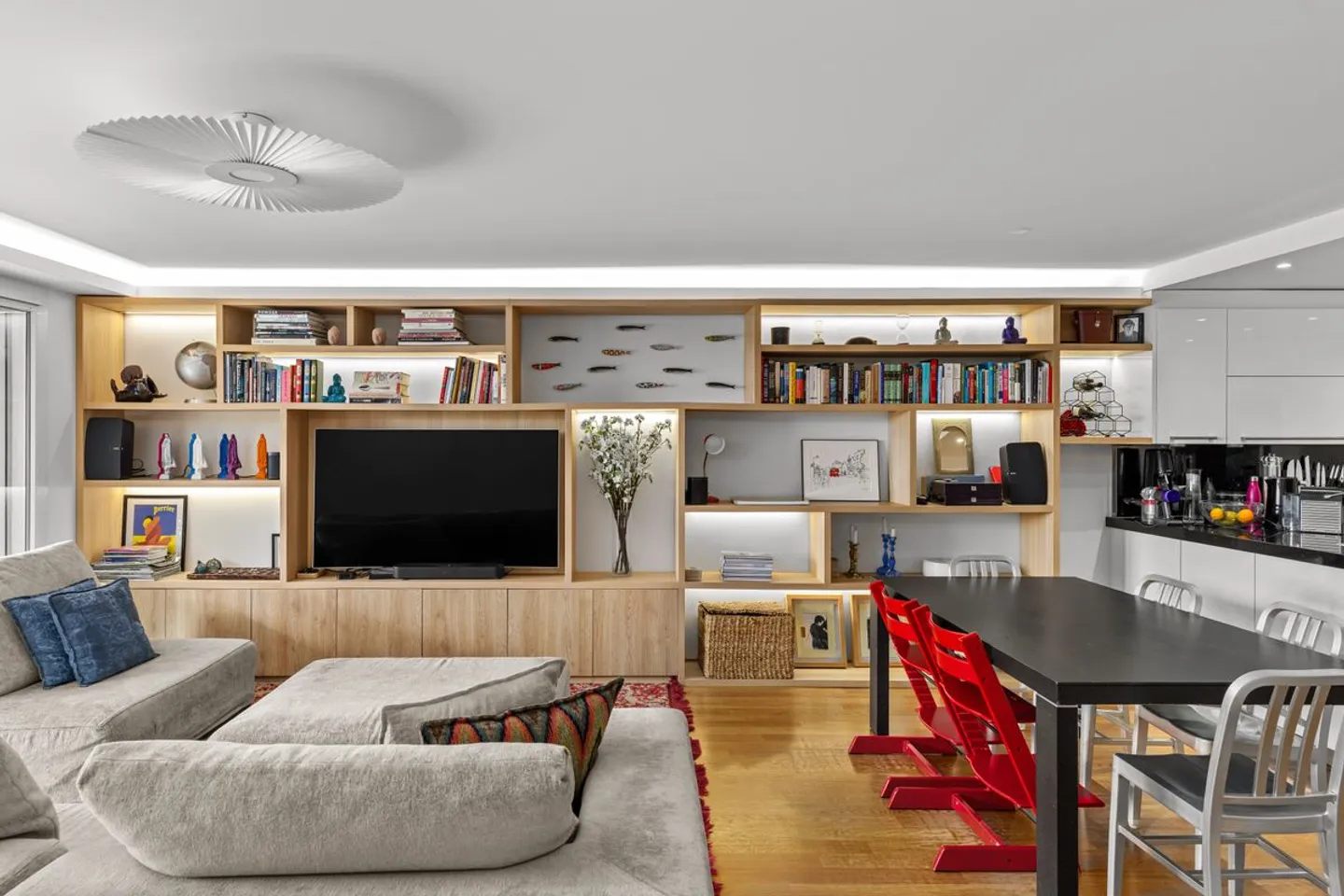 Spazio e luminosità per questo duplex di 5,5 stanze con vista e giardino privato - Foto 6 di 13