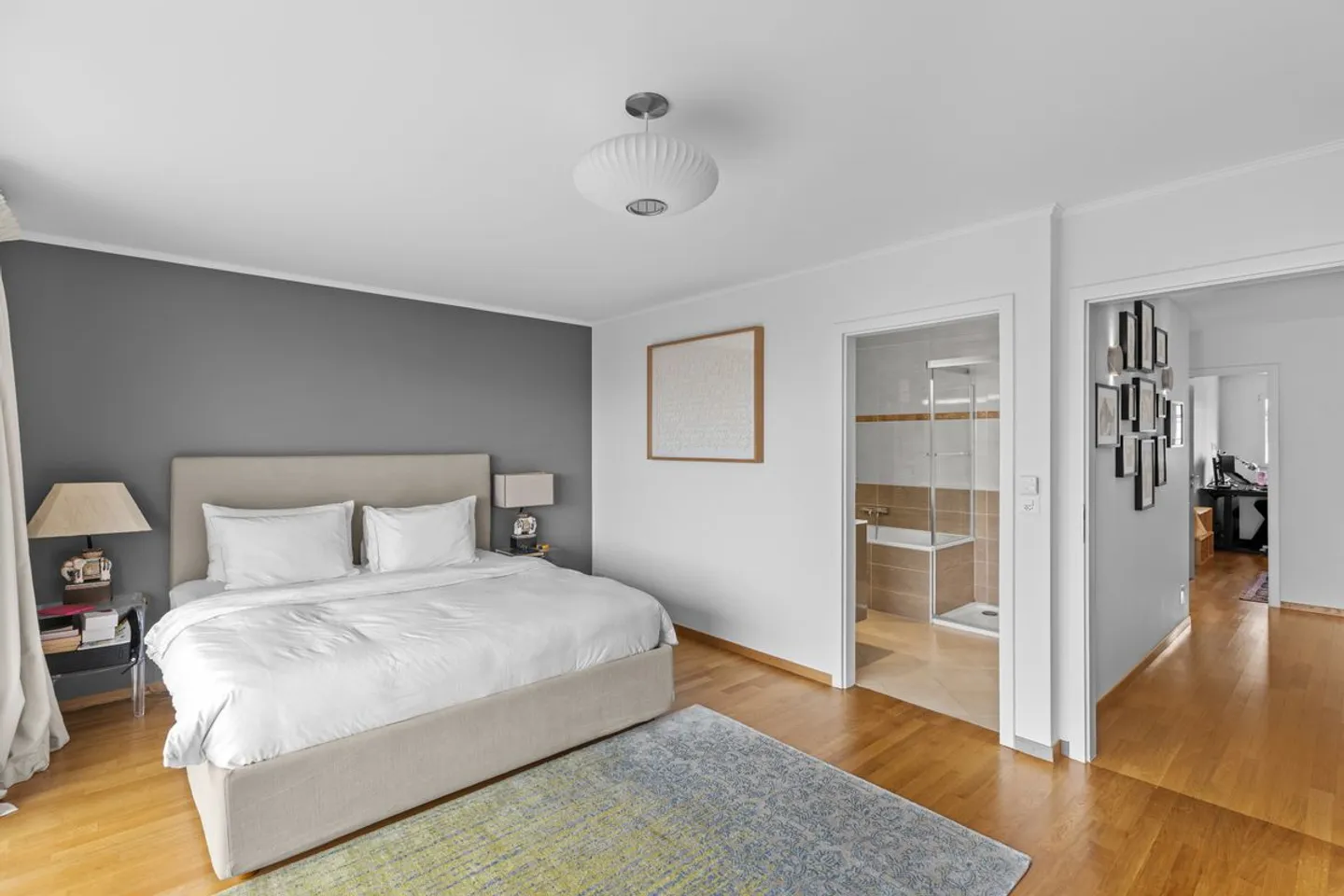 Spazio e luminosità per questo duplex di 5,5 stanze con vista e giardino privato - Foto 9 di 13