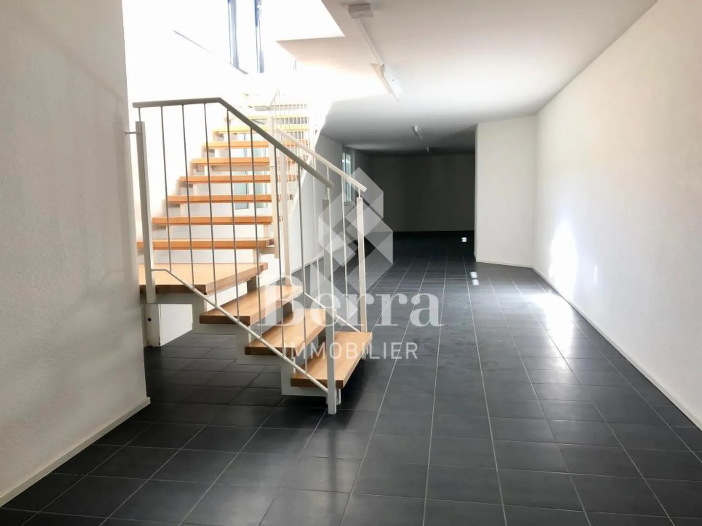 Commercial Space - Photo 10 of 13