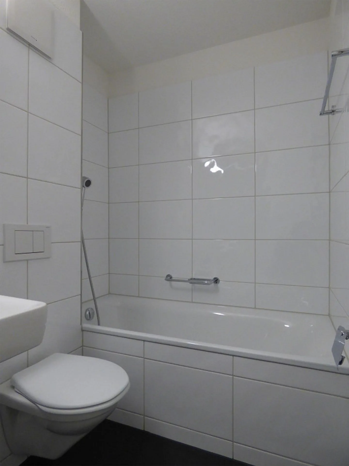 Ihre neue Wohnoase mit Seesicht und Gartensitzplatz - Foto 9 di 11